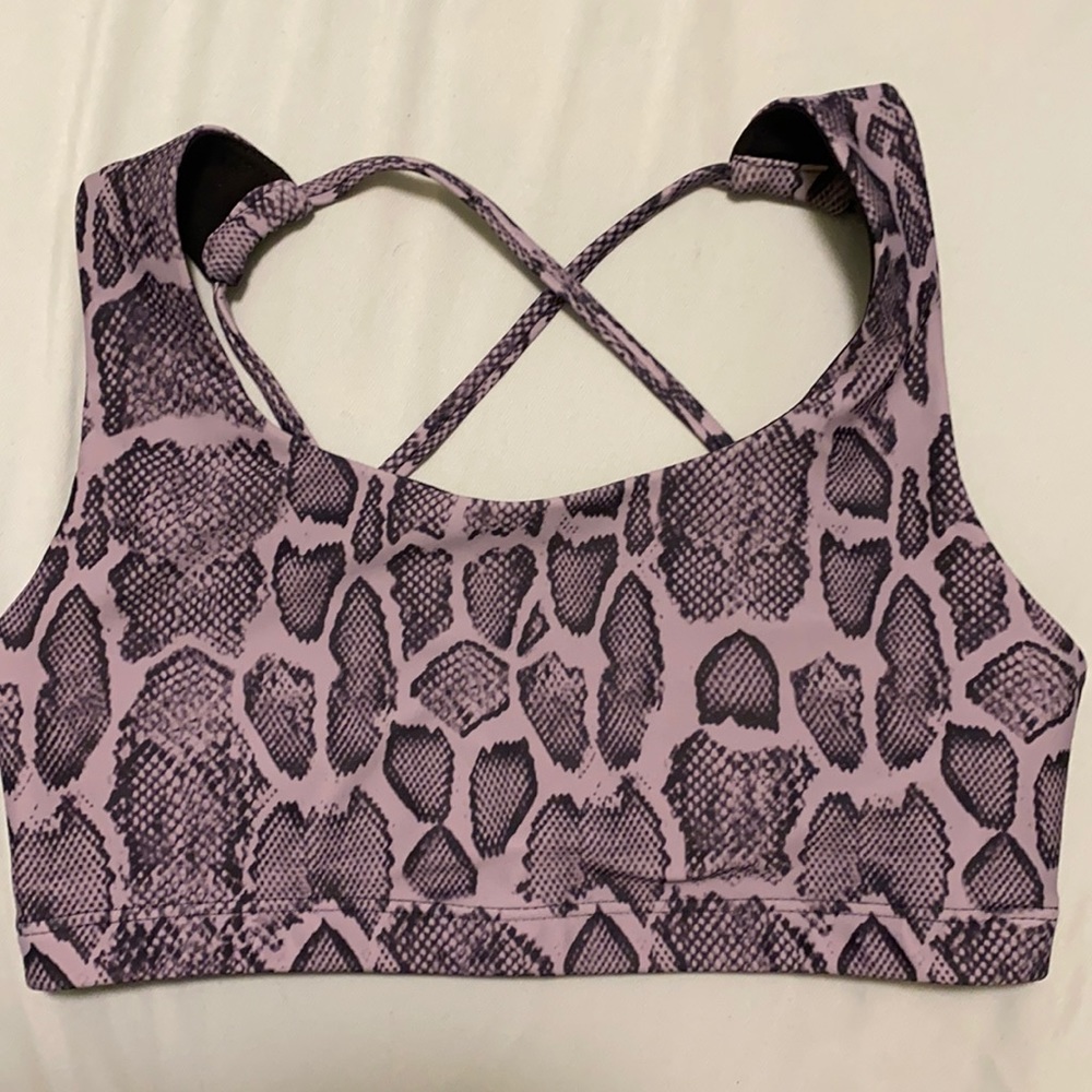 NWT Onzie mudra bra